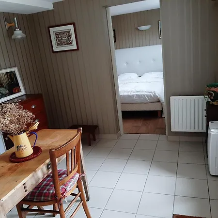 Henriette, De Charme Entre Et Marche