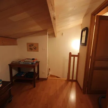 Henriette, De Charme Entre Et Marche